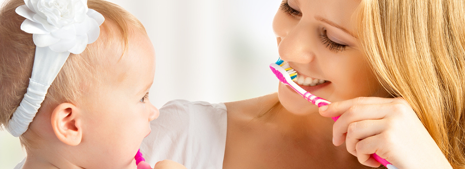 Чистка зубов детям — как делать это правильно?